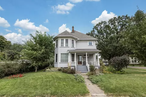 19 E 3rd St, Sandwich, IL 60548 photo 2