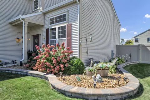 Exterior - 2919 Discovery Dr, Plainfield, IL 60586 photo 3 of 9