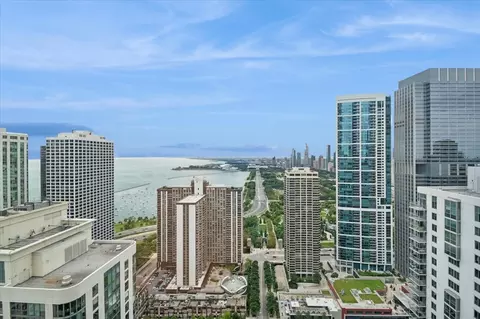 View/Area - 363 E Wacker Dr #3805, Chicago, IL 60601 photo 1 of 3