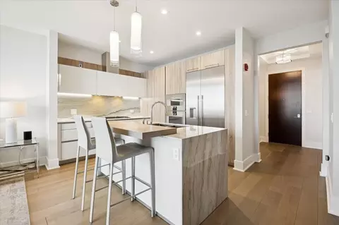 Kitchen - 363 E Wacker Dr #3805, Chicago, IL 60601 photo 3 of 4
