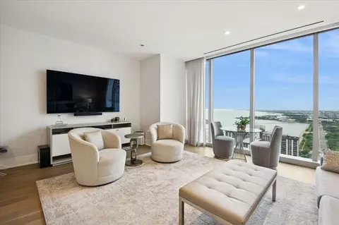 Living - 363 E Wacker Dr #3805, Chicago, IL 60601 photo 3 of 6