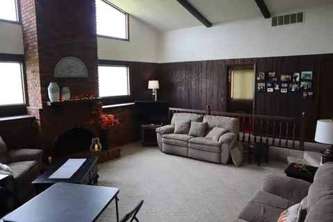 Living - 556 Ryan Rd, Harmon, IL 61042 photo 3 of 3