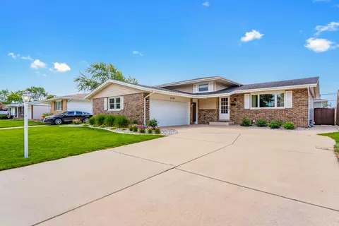 2925 193rd St, Lansing, IL 60438