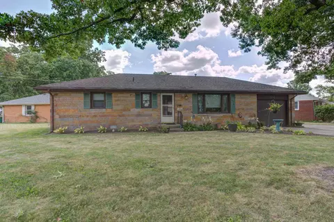 701 Southland Cir, Tuscola, IL 61953