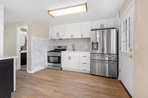 8929 Robin Dr #D, Des Plaines, IL 60016 photo 9