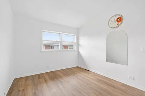 8929 Robin Dr #D, Des Plaines, IL 60016 photo 15