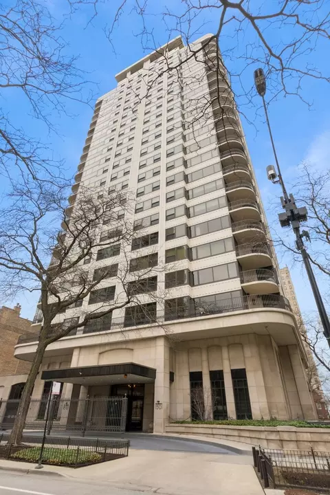 1501 N State Pkwy #22D, Chicago, IL 60610