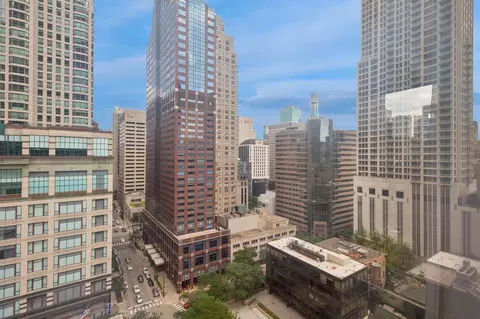 View/Area - 30 E Huron St #1702, Chicago, IL 60611 photo 2 of 3