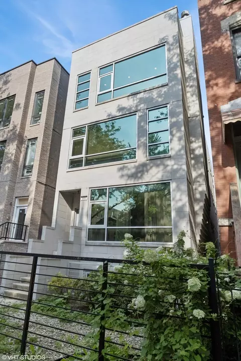 865 N Marshfield Ave #3, Chicago, IL 60622