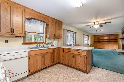 Kitchen - 200 E Allen St, Ottawa, IL 61350 photo 1 of 3