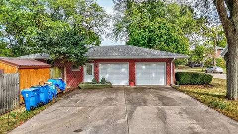 Exterior - 200 E Allen St, Ottawa, IL 61350 photo 3 of 13