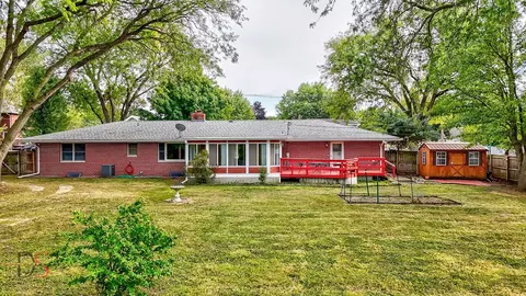 Exterior - 200 E Allen St, Ottawa, IL 61350 photo 1 of 13
