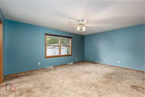 Bedroom - 200 E Allen St, Ottawa, IL 61350 photo 1 of 5