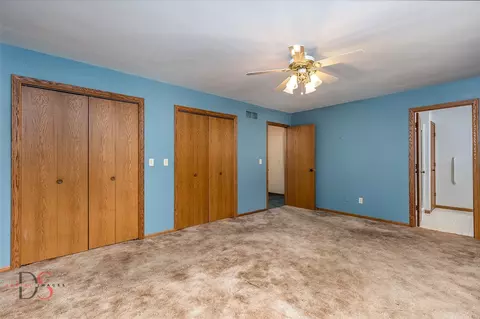Bedroom - 200 E Allen St, Ottawa, IL 61350 photo 2 of 5