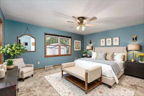 Bedroom - 200 E Allen St, Ottawa, IL 61350 photo 5 of 5