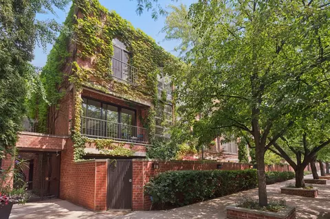 416 W Grant Pl #G, Chicago, IL 60614