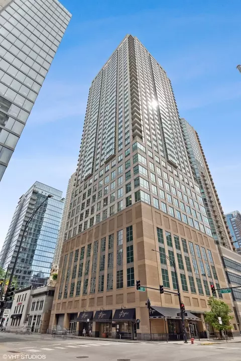2 Erie St #1605, Chicago, IL 60611