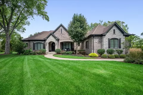 16197 W Woodbine Cir, Vernon Hills, IL 60061
