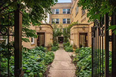 1415 W Catalpa Ave #1N, Chicago, IL 60640