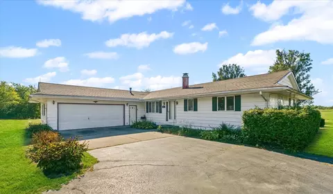 107 Walnut St, Penfield, IL 61862