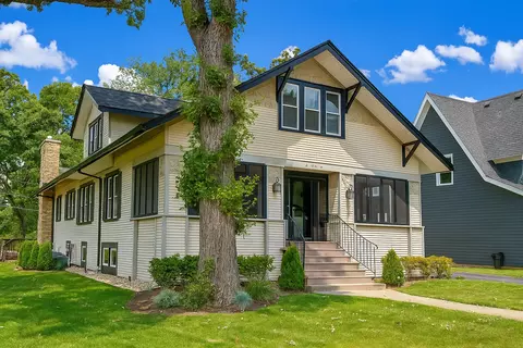 246 S Oak St, Itasca, IL 60143