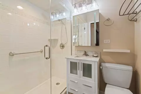 Bath - 2410 Sigwalt St, Rolling Meadows, IL 60008 photo 2 of 2