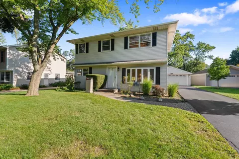 Exterior - 2410 Sigwalt St, Rolling Meadows, IL 60008 photo 2 of 5
