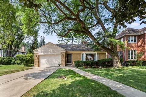 611 East Ave, Park Ridge, IL 60068