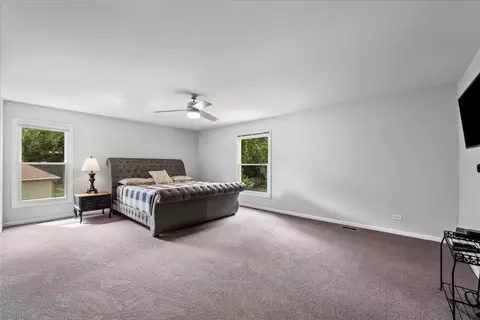 Bedroom - 1554 Deer Run, Gurnee, IL 60031 photo 2 of 4