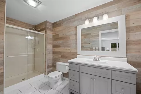 Bath - 1554 Deer Run, Gurnee, IL 60031 photo 1 of 2