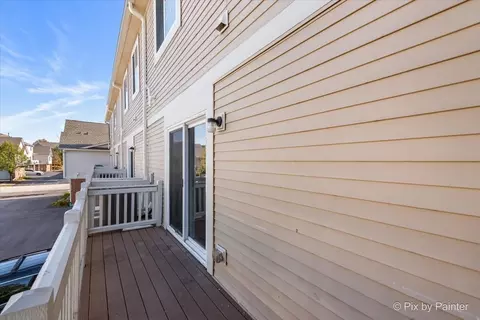 Exterior - 3402 Sanctuary Dr, Elgin, IL 60124 photo 3 of 7