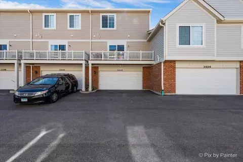Exterior - 3402 Sanctuary Dr, Elgin, IL 60124 photo 7 of 7