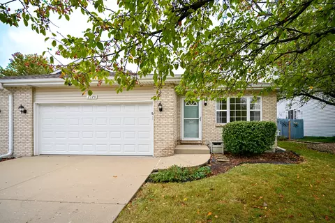 2379 Caton Crest Dr #2379, Crest Hill, IL 60403