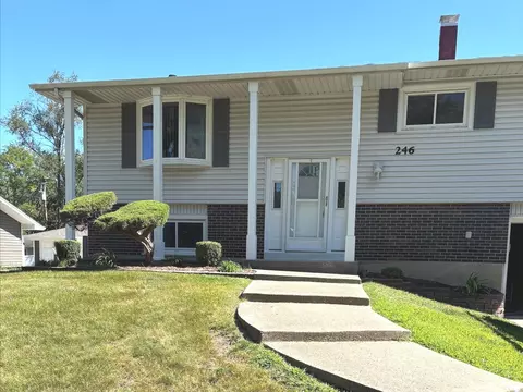 21 W246 Audubon Rd, Lombard, IL 60148