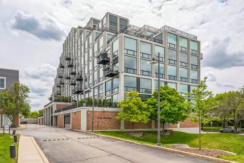 61 W 15th St #407, Chicago, IL 60605