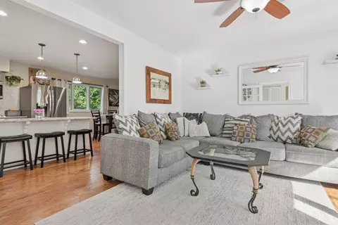 Living - 466 Melrose Ct, Elgin, IL 60123 photo 1 of 2