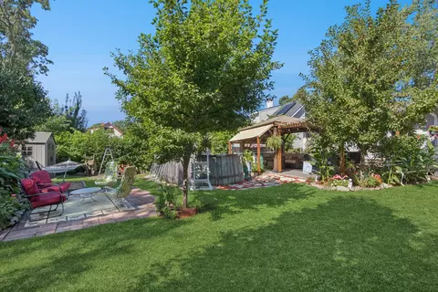 Exterior - 466 Melrose Ct, Elgin, IL 60123 photo 6 of 9