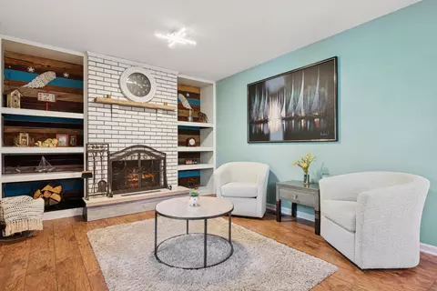 Living - 466 Melrose Ct, Elgin, IL 60123 photo 2 of 2