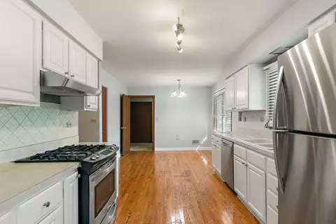 Kitchen - 397 W Walnut Ave, Des Plaines, IL 60016 photo 2 of 3
