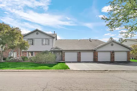 1415 W Partridge Ln #5, Arlington Heights, IL 60004