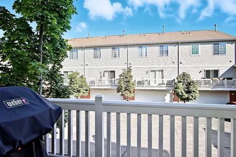 1972 Concord Dr, Mchenry, IL 60050 photo 9