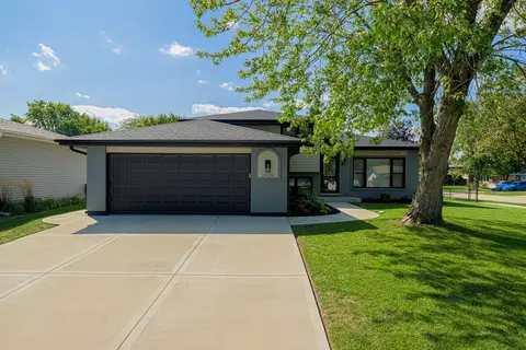 19136 Midland Ave, Mokena, IL 60448