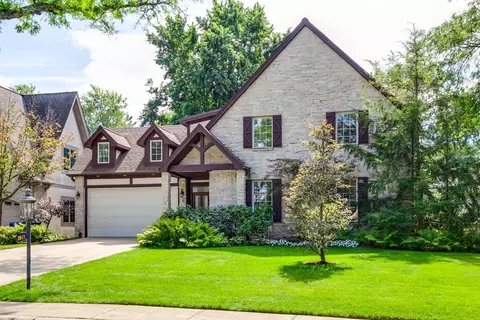 2617 Laurel Ln, Wilmette, IL 60091