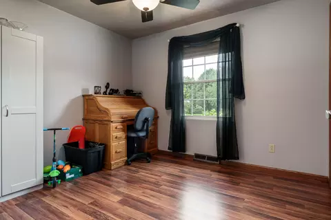 6427 Greystone, Roscoe, IL 61073 photo 18