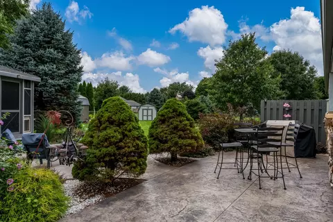 6427 Greystone, Roscoe, IL 61073 photo 32