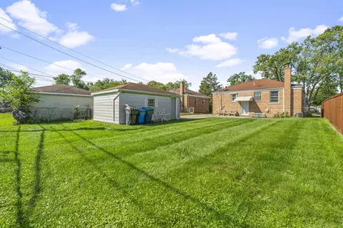 Exterior - 425 N Jackson Blvd, Hillside, IL 60162 photo 4 of 6