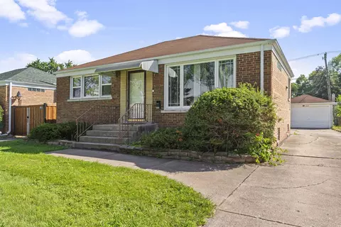 Exterior - 425 N Jackson Blvd, Hillside, IL 60162 photo 2 of 6
