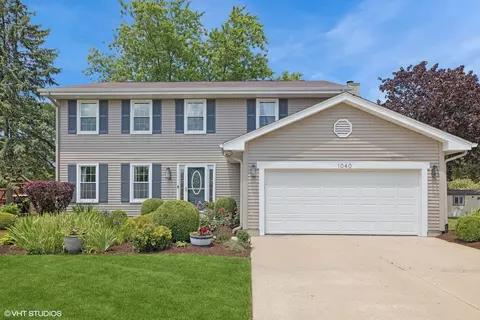1040 Longford Ct, Westmont, IL 60559