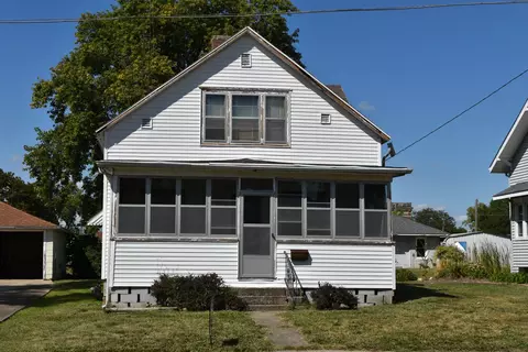 149 W Main St, El Paso, IL 61738