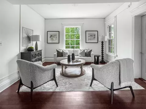 Living - 141 Loretto Ct, Wheaton, IL 60189 photo 6 of 6